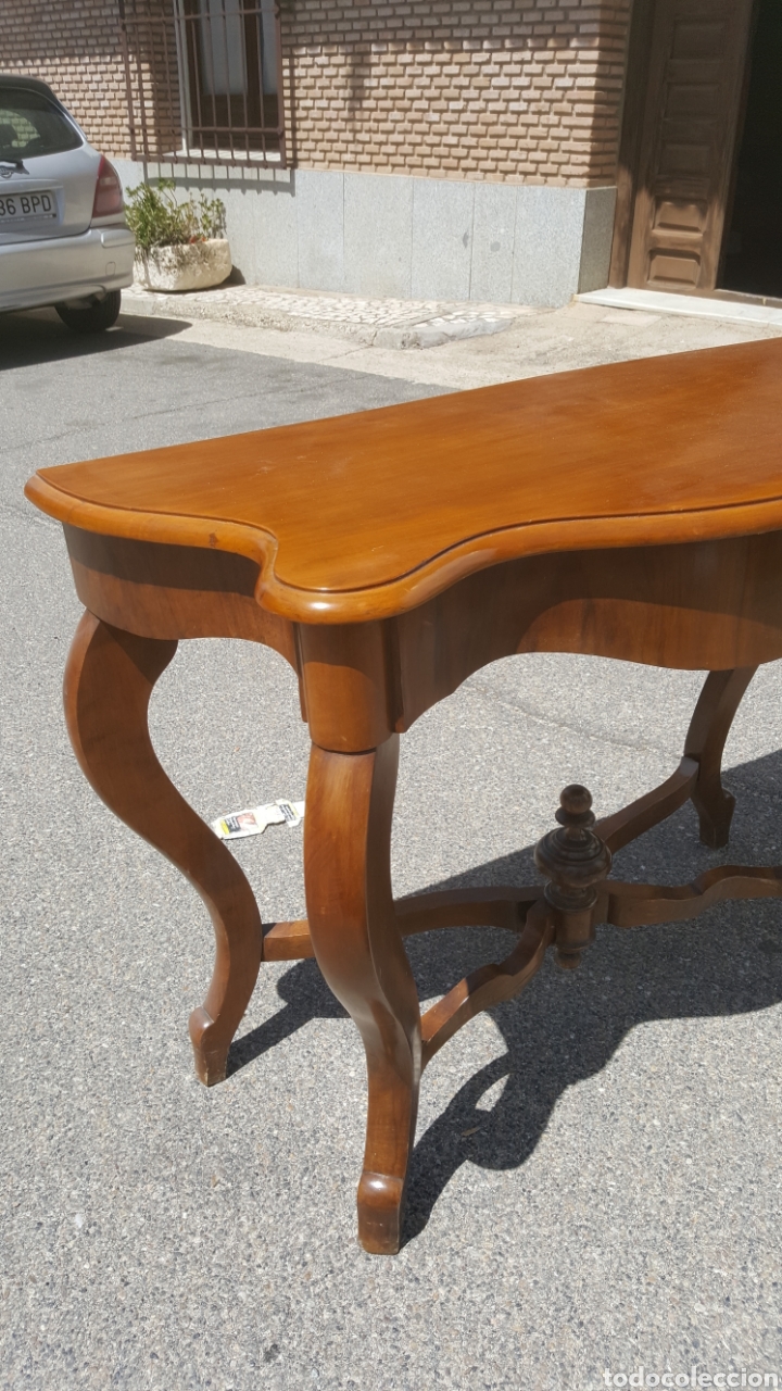 Antig&uuml;edades: Consola de nogal barnizada - Foto 2