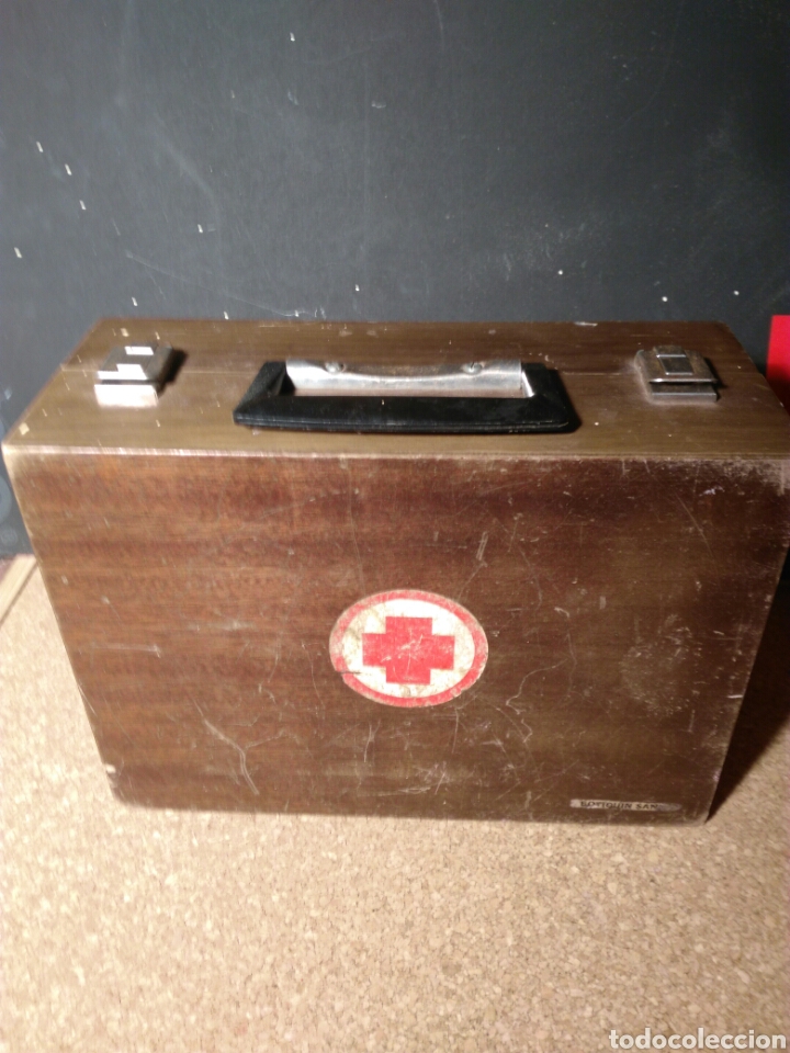 antiguo botiquín portatil de coche con maletín - Buy Antique professional  medical instruments and equipment on todocoleccion