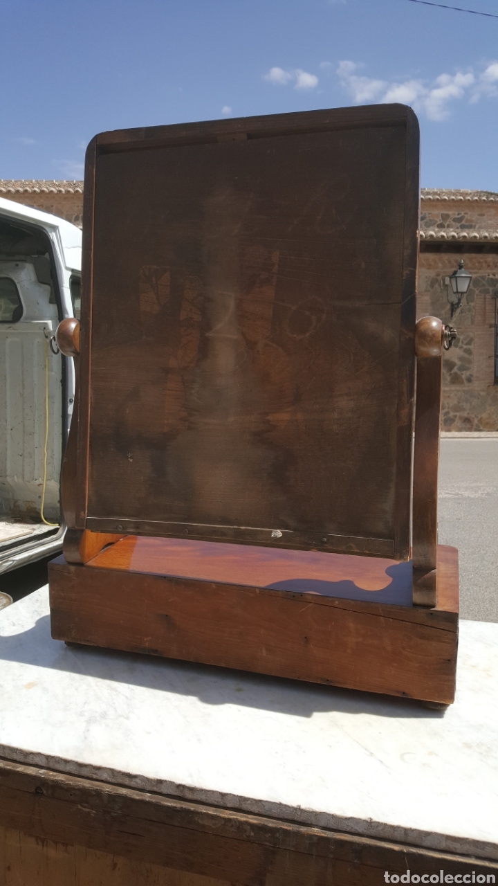 Antig&uuml;edades: Tocador de nogal - Foto 2