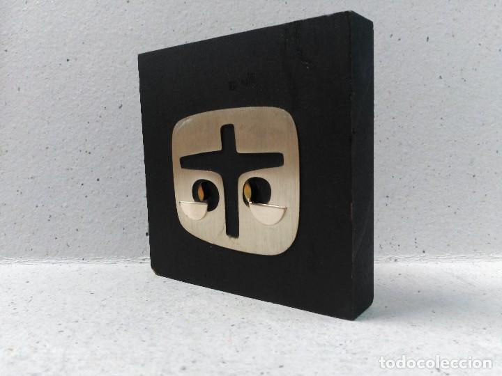 Antig&uuml;edades: ESCULTURA DE PARED EN MADERA Y PLATA. - Foto 3