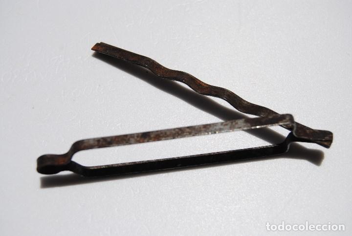 Antig&uuml;edades: antiguo pasador para el pelo - Foto 2