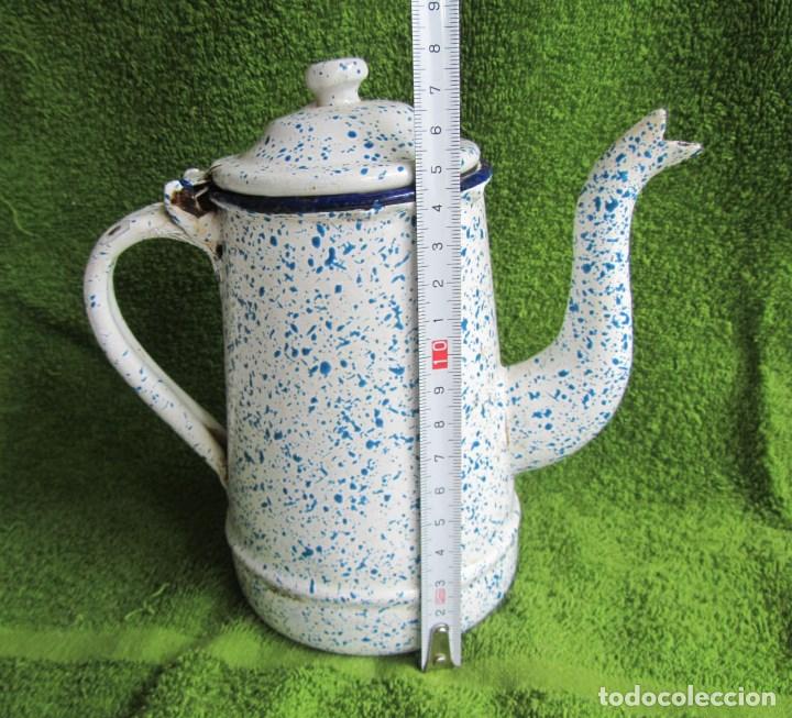 Antig&uuml;edades: Cafetera de hierro con esmalte de porcelana - Foto 2