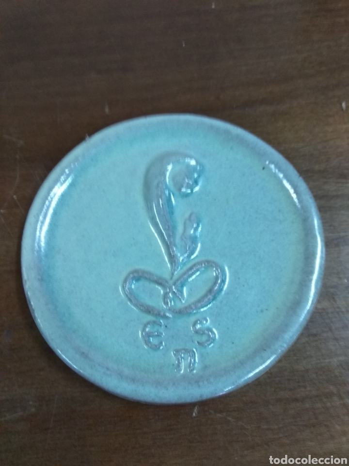 Antig&uuml;edades: Pieza cer&aacute;mica esmaltada. 9,5 cms &Oslash; - Foto 1