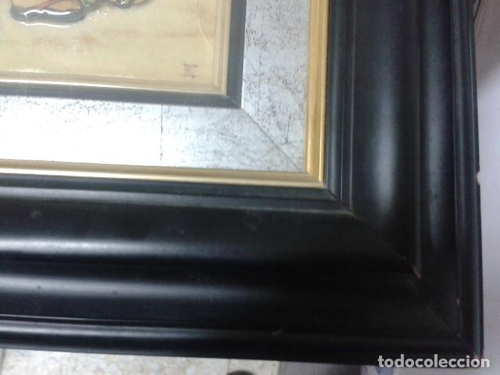Antig&uuml;edades: CUADRO CON MARCO DE MADERA CON MUJER ORIENTAL. - Foto 5