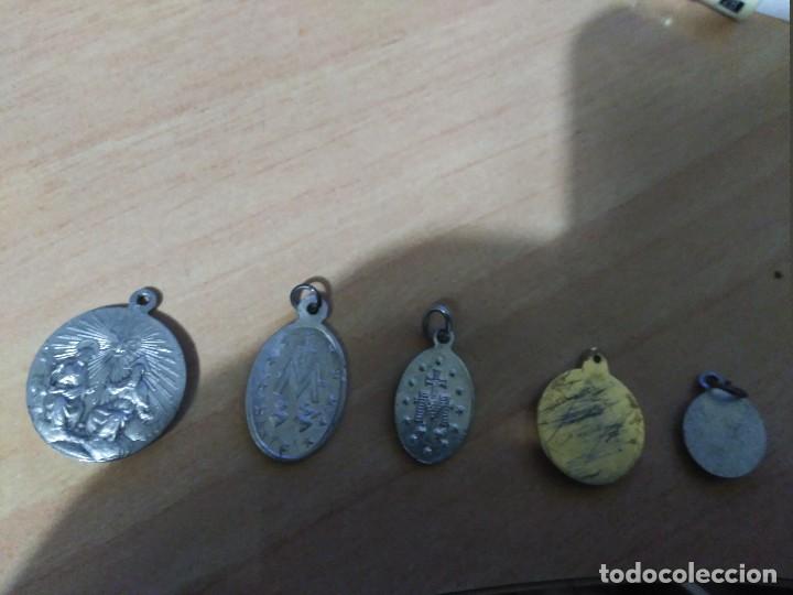 Antig&uuml;edades: 5 medallas religiosas - Foto 1