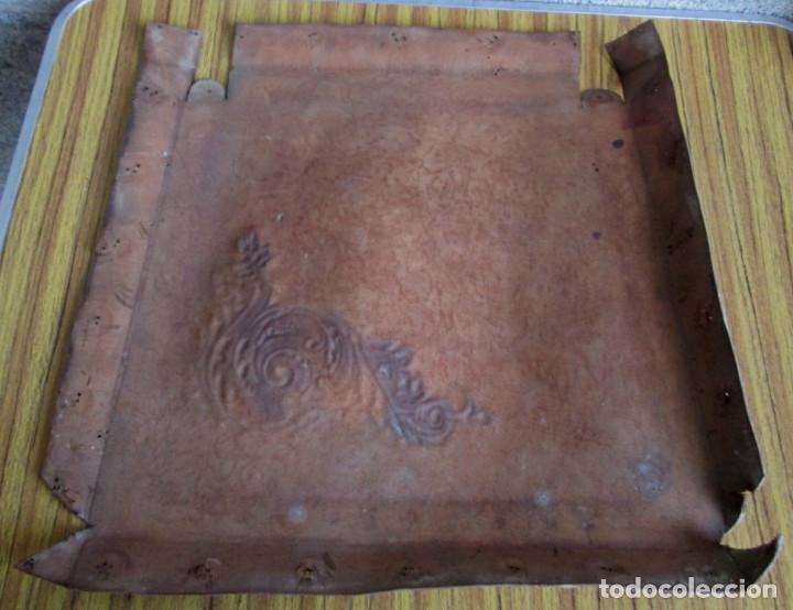 Antig&uuml;edades: UN ASIENTO de cuero - Foto 2