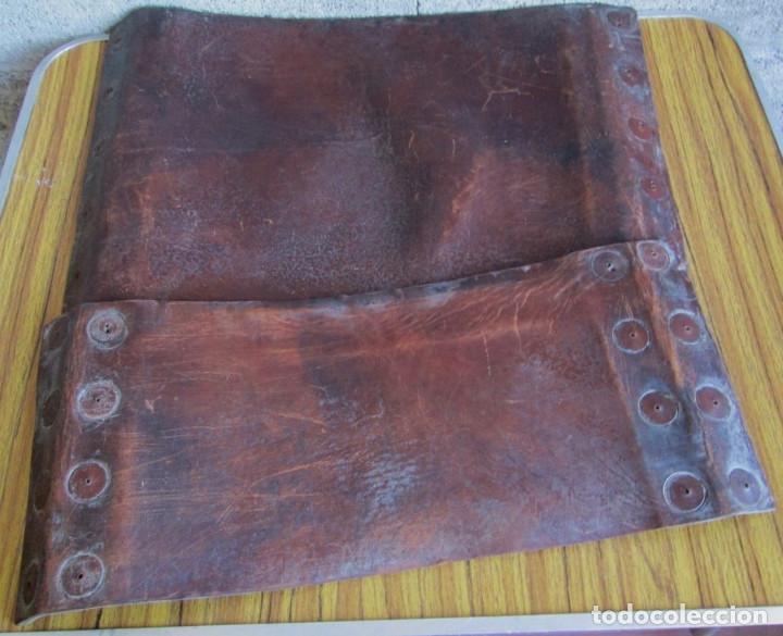 Antig&uuml;edades: 1 ASIENTO Y 1 RESPALDO --  De cuero - Foto 1