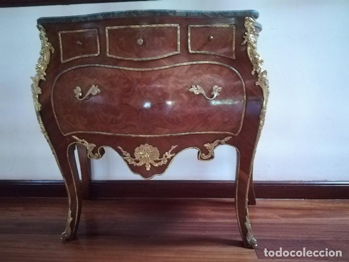 Antig&uuml;edades: C&oacute;moda estilo Luis XV - Foto 2