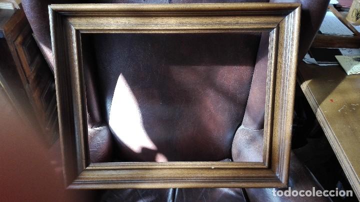 Antig&uuml;edades: Marco en color de la madera. - Foto 1