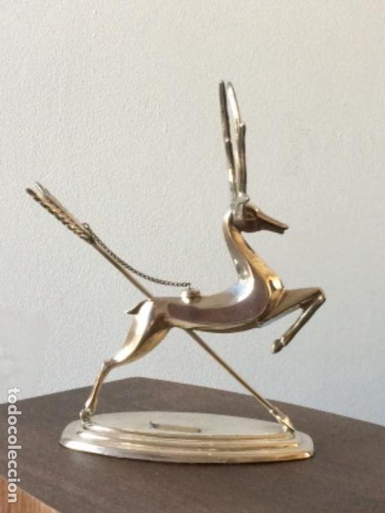 Antig&uuml;edades: VENADO DE ALPACA CON BA&Ntilde;O DE PLATA - Foto 2