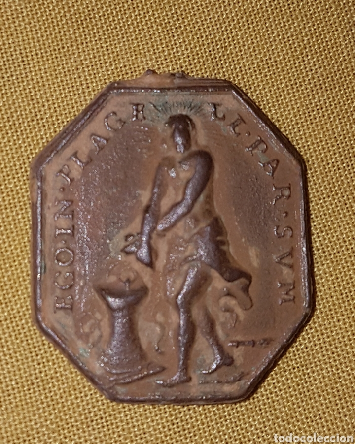 Antig&uuml;edades: Medalla Cristo encadenado y Santa Barbara - Foto 1