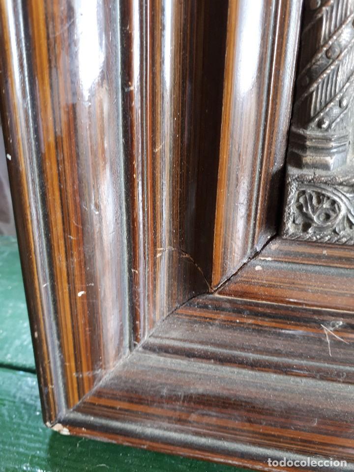 Antig&uuml;edades: antiguo cuadro con cristo, repujado - Foto 4