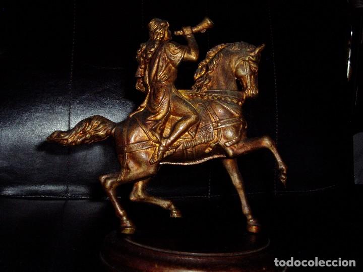 Antig&uuml;edades: Bronce El Mensajero Ppios. S. XX - Foto 4