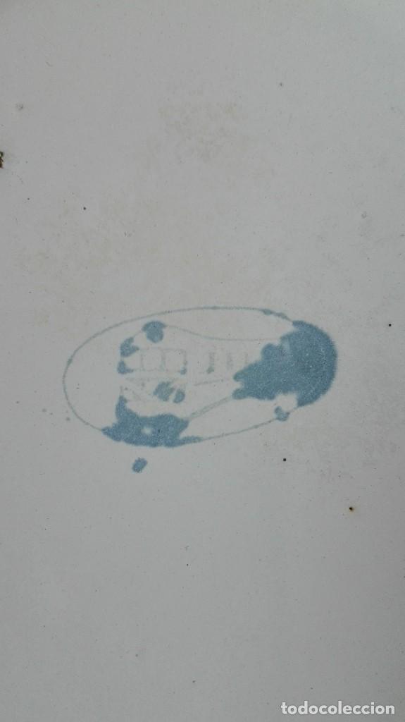 Antig&uuml;edades: Plato de hierro vidriado. - Foto 4