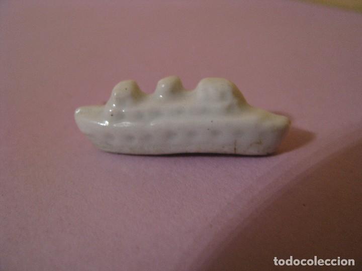 Antiques: FIGURA DE BARCO. CREO QUE ES DEL ROSCO. 2,8X1 CM.