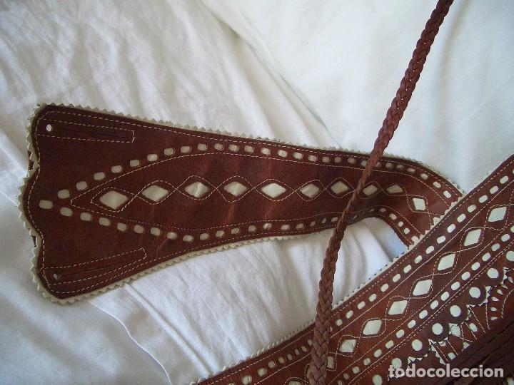 Antig&uuml;edades: ZAHONES PIEL REPUJADA NUEVOS !! - Foto 11