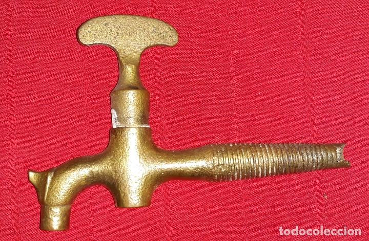 Antig&uuml;edades: GRIFO DE BOTA DE BRONCE SIGLO XIX - Foto 2