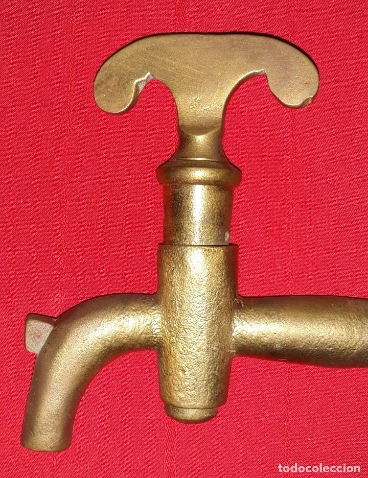 Antig&uuml;edades: GRIFO DE BOTA DE BRONCE SIGLO XIX - Foto 2