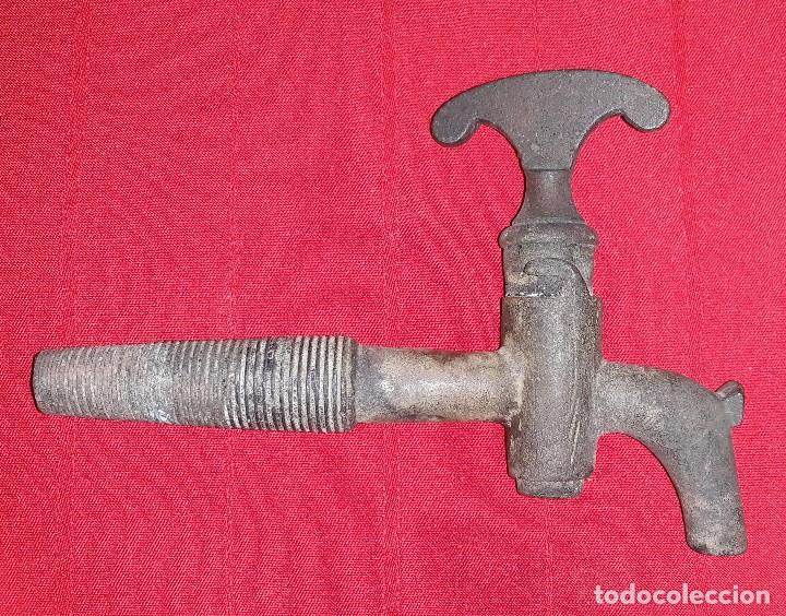 Antig&uuml;edades: GRIFO DE BOTA DE BRONCE SIGLO XIX - Foto 3