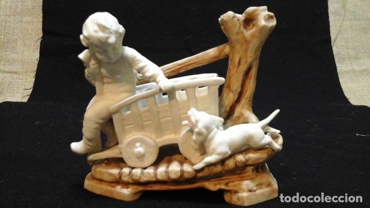 Antig&uuml;edades: Biscuit-florero de ppios siglo xx .Marcado - Foto 1