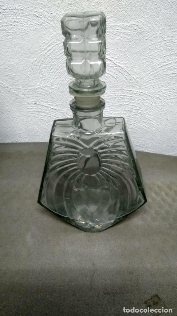 Antig&uuml;edades: ANTIGUA Y BONITA BOTELLA DE CRISTAL