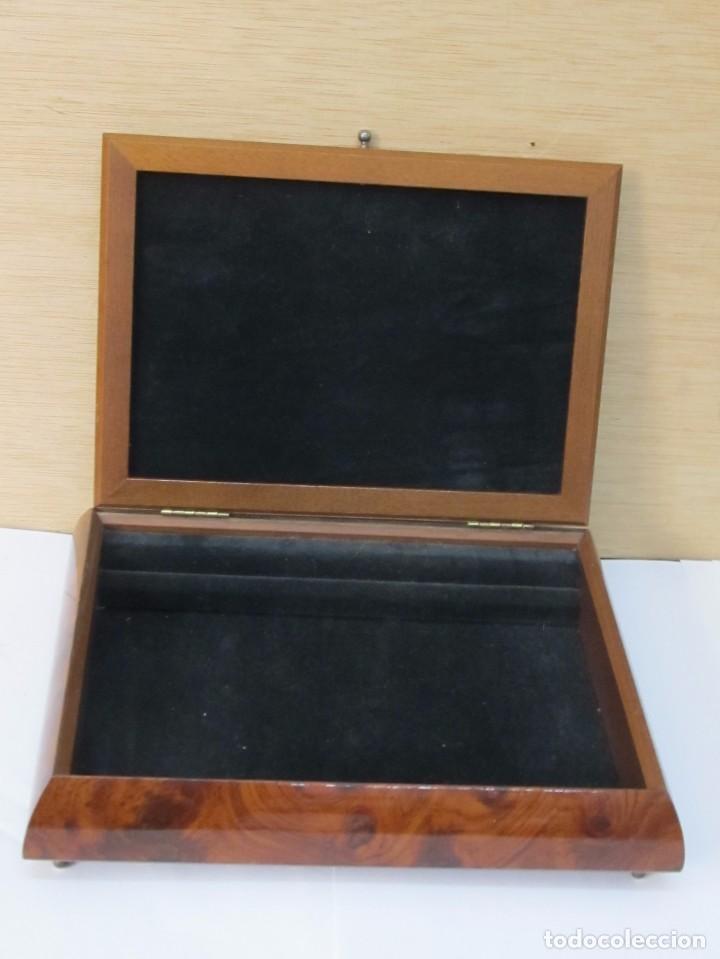 Antig&uuml;edades: ELEGANTE CAJA DE MADERA Y PLATA - Foto 3