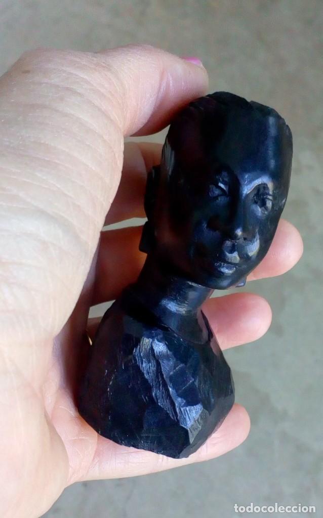 Antig&uuml;edades: Peque&ntilde;o busto de madera - Foto 1