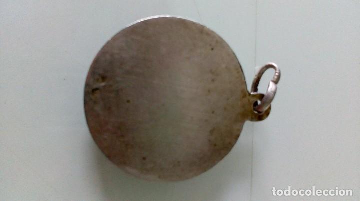 Antig&uuml;edades: Medalla de San Rafael en plata - Foto 3