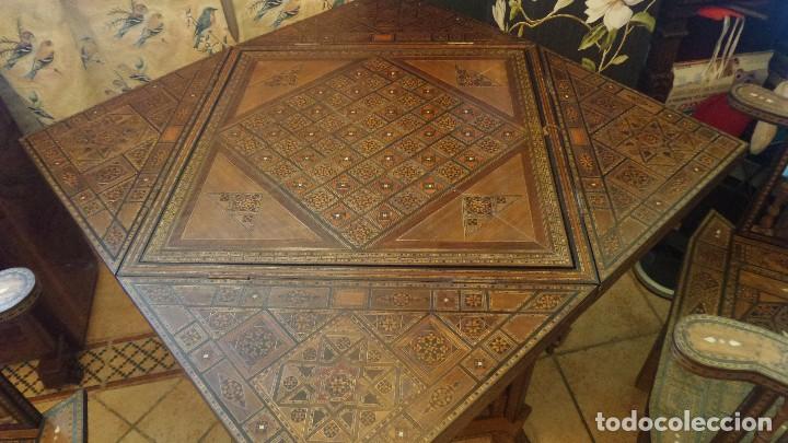 Antig&uuml;edades: mesa y dos sillas juego ajedrez - Foto 6