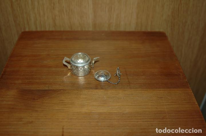 Antiguidades: TETERA MINIATURA DE METAL VER FOTOS