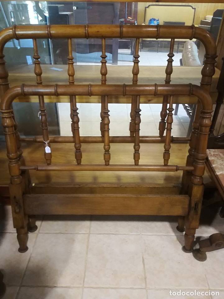 Antig&uuml;edades: CABECERO Y PIECERO DE CAMA, DE CODOS, ANCHO 100 CM. - Foto 3