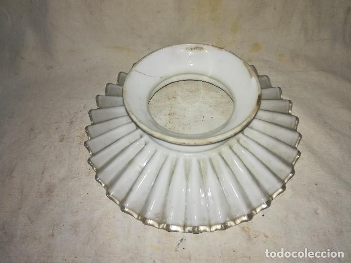 Antig&uuml;edades: TULIPA OPALINA RIZADA PARA LAMPARA O QUINQUE. - Foto 1