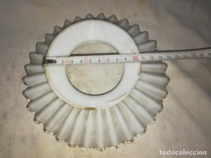 Antig&uuml;edades: TULIPA OPALINA RIZADA PARA LAMPARA O QUINQUE. - Foto 4