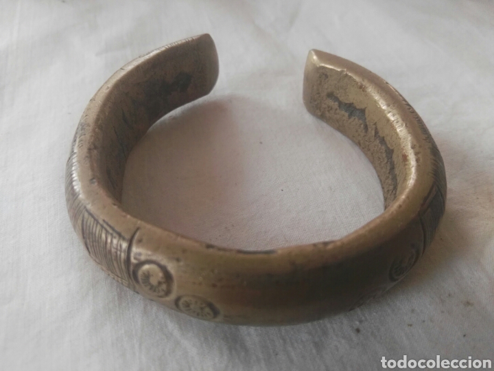 Antig&uuml;edades: Antiguo aro anilla bronce moneda - Foto 1