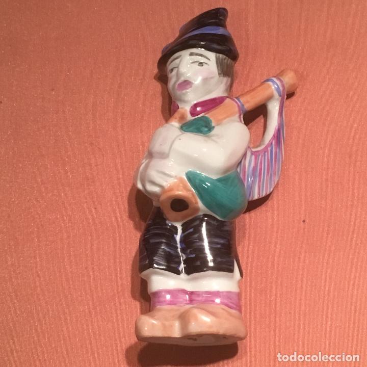 Antig&uuml;edades: Gaitero de porcelana del Castro - Foto 1