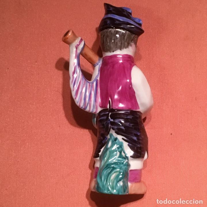 Antig&uuml;edades: Gaitero de porcelana del Castro - Foto 4