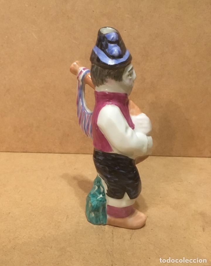 Antig&uuml;edades: Gaitero de porcelana del Castro - Foto 8