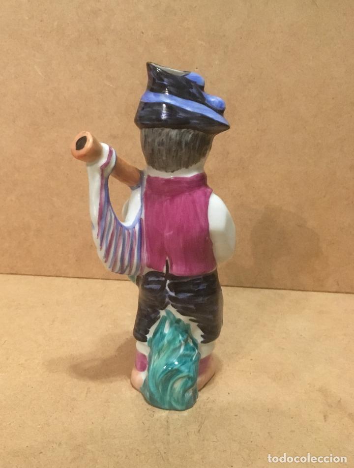 Antig&uuml;edades: Gaitero de porcelana del Castro - Foto 9