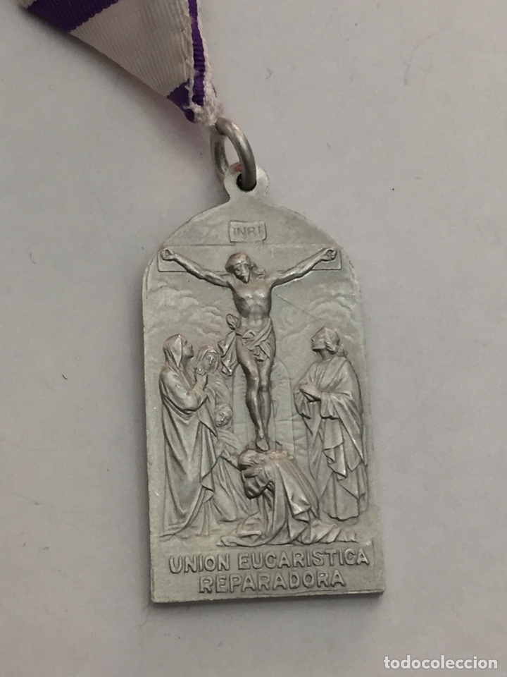 Antig&uuml;edades: Medalla con cinta Uni&oacute;n eucar&iacute;stica reparadora - Foto 2