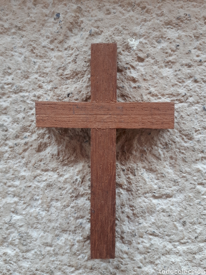 Antig&uuml;edades: Cruz madera 5.5 x 8.5 cm. - Foto 1