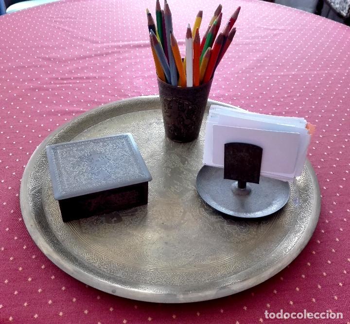Antig&uuml;edades: BANDEJA Y COMPLEMENTOS de ESCRITORIO - Foto 1