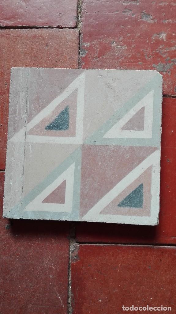 Antig&uuml;edades: Azulejo hidr&aacute;ulico. - Foto 1