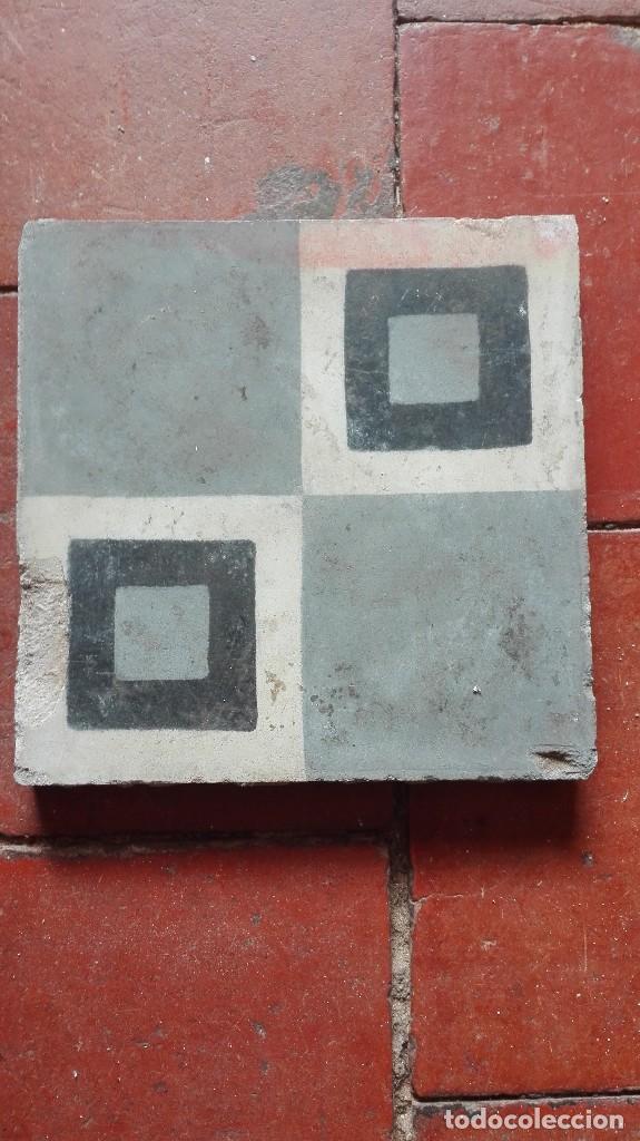 Antig&uuml;edades: Azulejo hidr&aacute;ulico. - Foto 1
