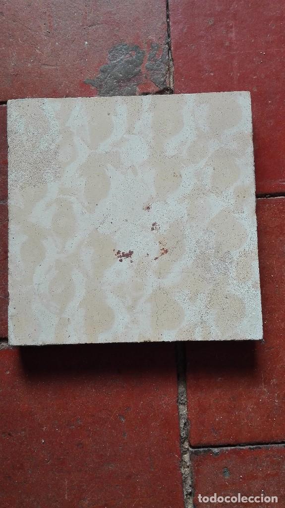 Antig&uuml;edades: Azulejo hidr&aacute;ulico. - Foto 1