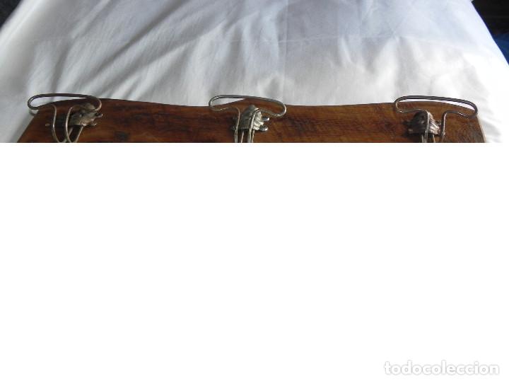 Antig&uuml;edades: ** ANTIGUO PERCHERO DE MADERA DE ROBLE Y PERCHAS CON CARAS ** - Foto 5