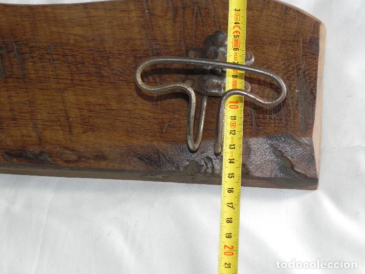 Antig&uuml;edades: ** ANTIGUO PERCHERO DE MADERA DE ROBLE Y PERCHAS CON CARAS ** - Foto 7