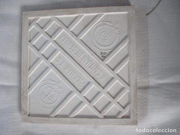 Antig&uuml;edades: Azulejo Pickman la Cartuja 2 - Foto 2