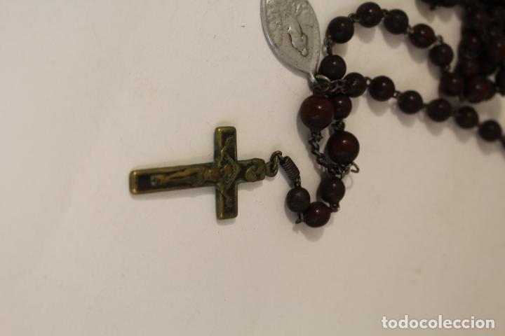 Antig&uuml;edades: rosario con cuentas de plastico - Foto 2
