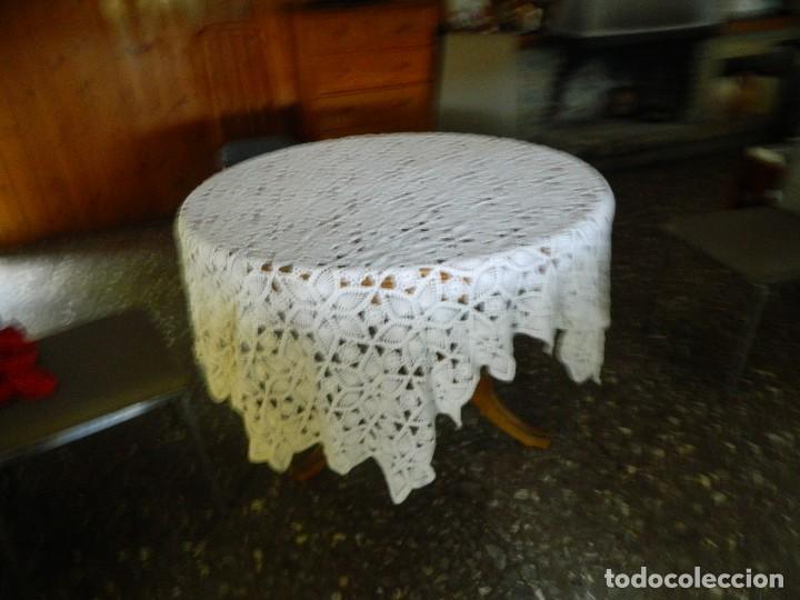Antig&uuml;edades: ANTIGUO TAPETE O COLCHA DE GANCHILLO - Foto 1
