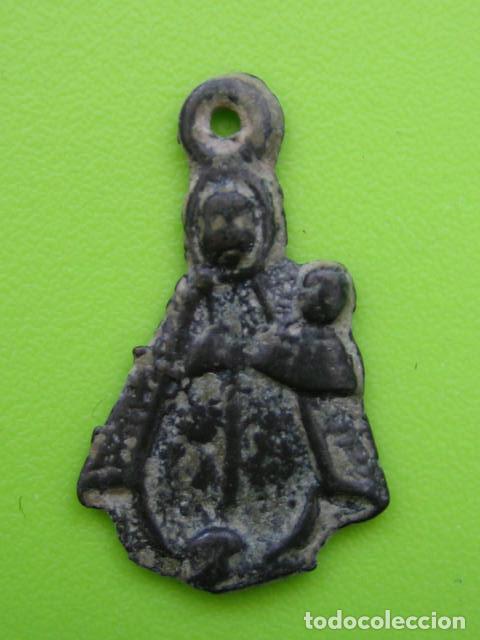 Antig&uuml;edades: Antigua medalla de Virgen - Foto 1